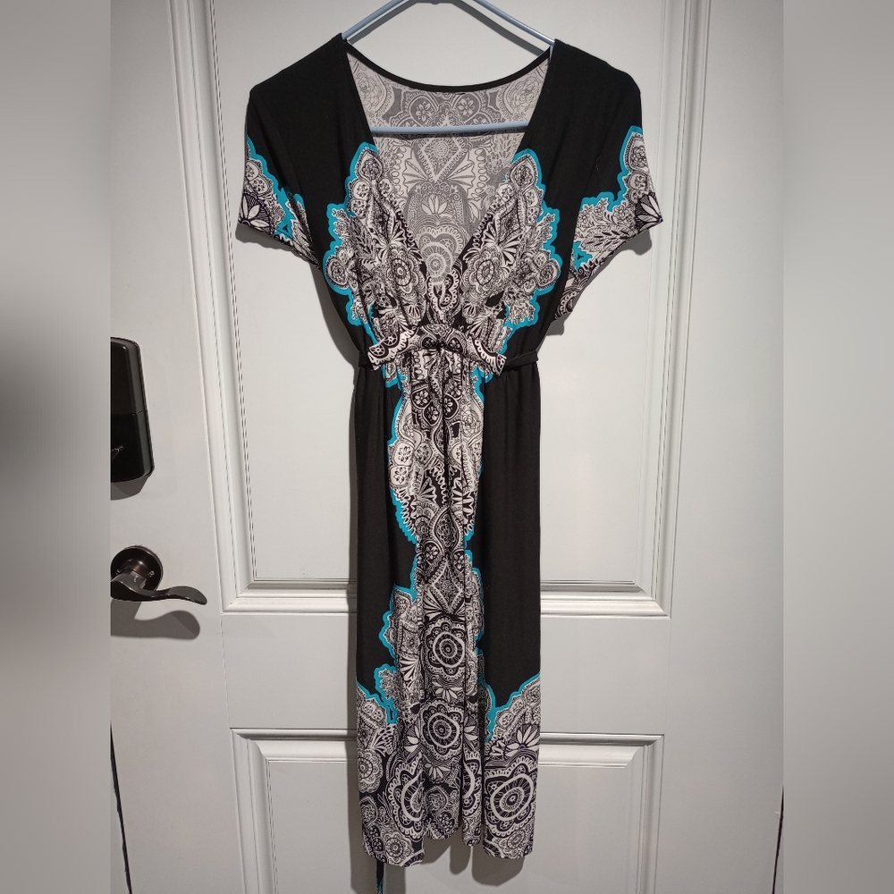 Super comfy dress size large black white and teal